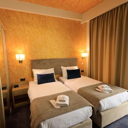 Hotel Elements ノヴィ・パザル エクステリア 写真