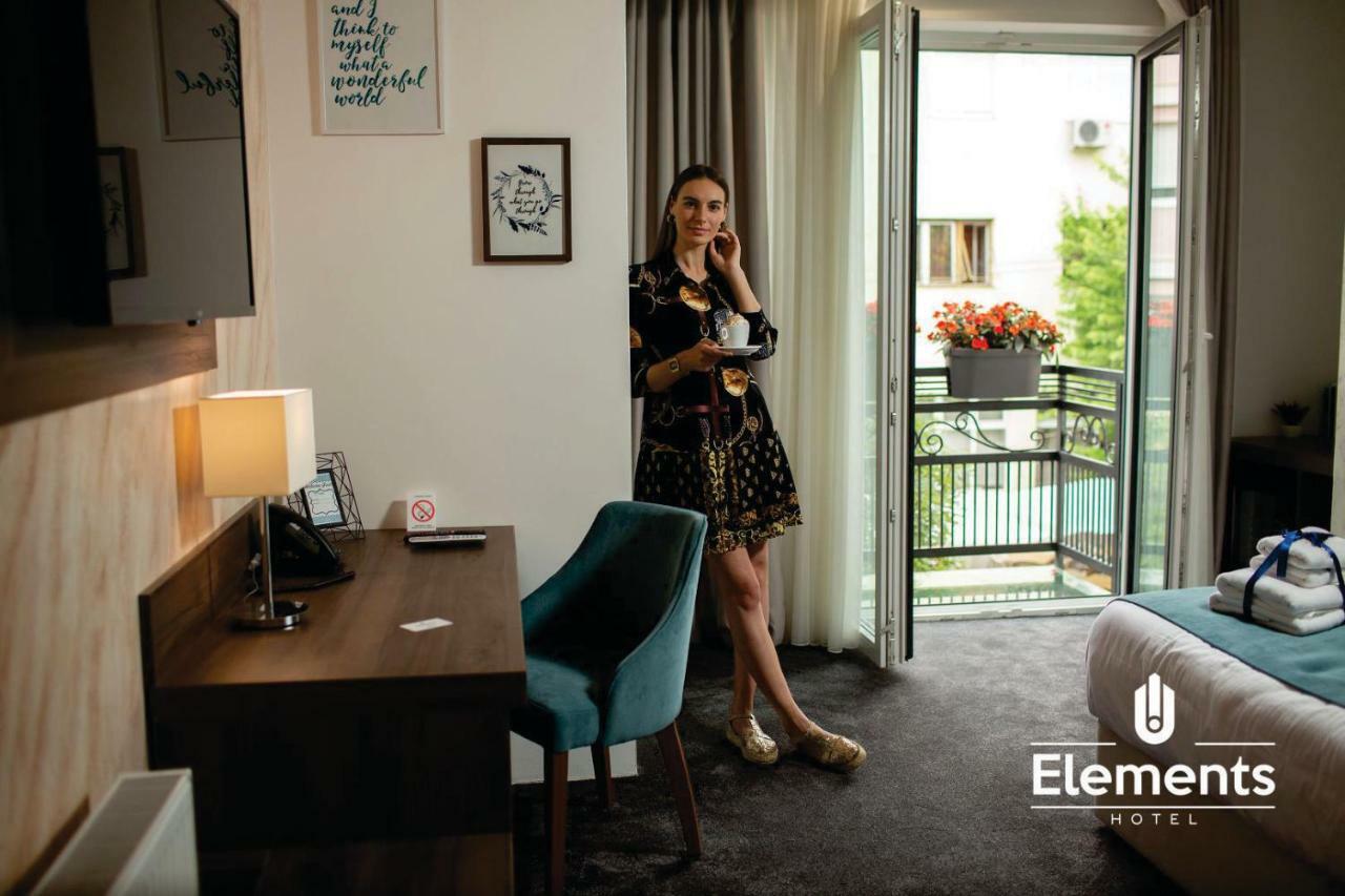 Hotel Elements ノヴィ・パザル エクステリア 写真